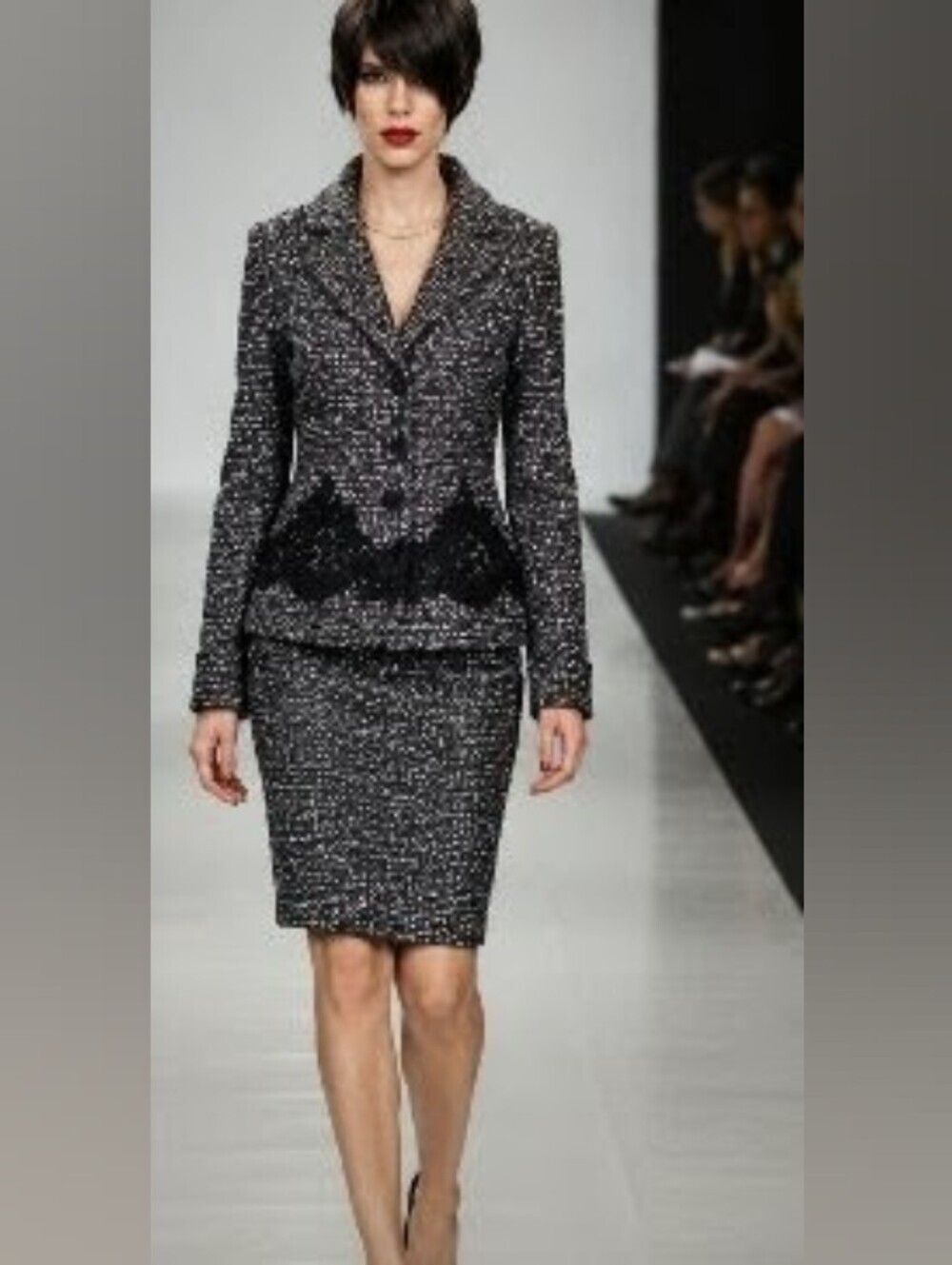 EXQUISITE ESCADA WOOL COTTON BLEND BLACK WHITE TWEED BOUCLE LACE SKIRT SUIT 10/8